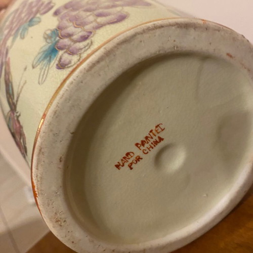 Chinese vase 37 cm hand-painted like new