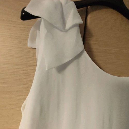 Derpouli white blouse like new, size small/medium with elastic hem