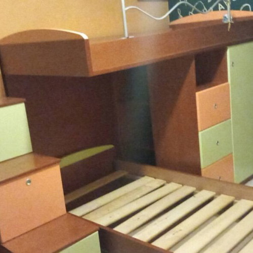Children's bunk bed