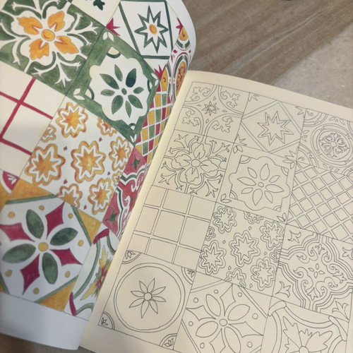 Anti-stress coloring book with watercolor