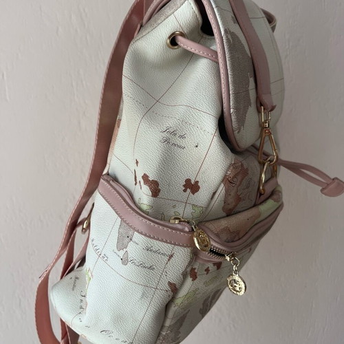 Backpack like new with map design
