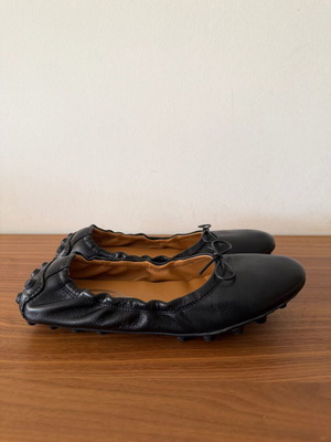 Tod's Bubble Leather Ballet Flats like new, size 38, black