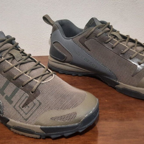 5.11 Men's Recon Trainer athletic shoes like new, size 42