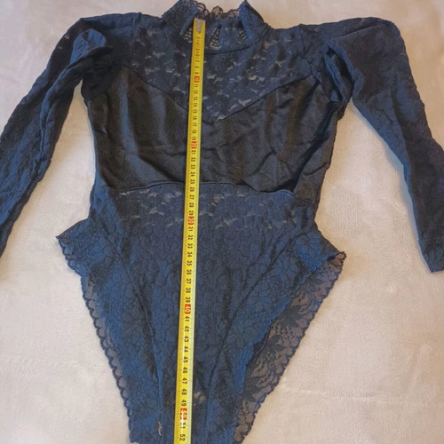 Black lace bodysuit new, elastic fit M/L