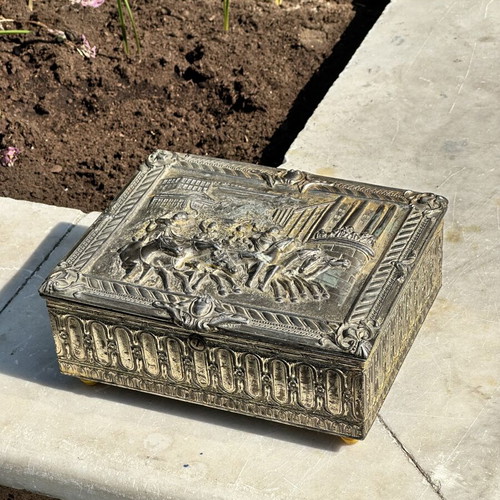 Vintage embossed metal tsikantimonio box used, 20×17×7 cm