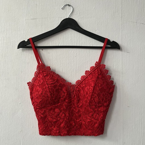 Crop top size M like new, red
