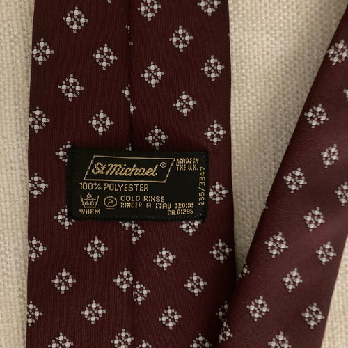 Tie like new, white and red
