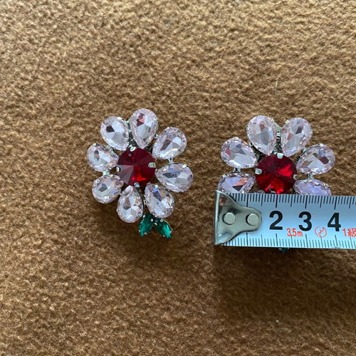 Clip earrings pink soft new with red and silver color