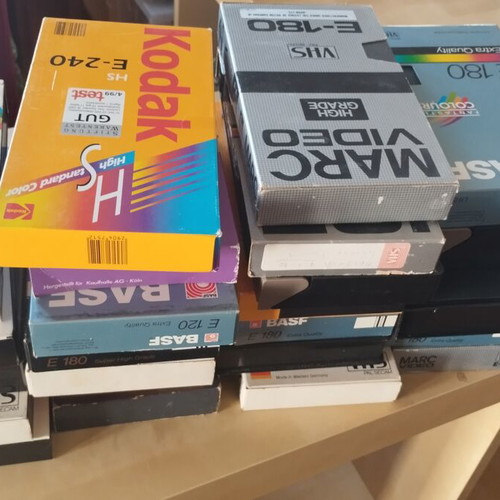 VHS video tapes, 30 pieces, various brands and durations