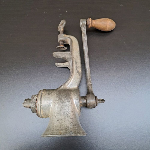 Manual meat grinder used in very good condition