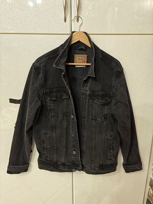 Pull&Bear black denim jacket, size Large