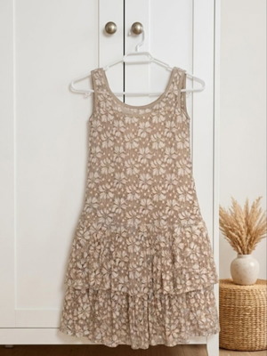 Queen Fashion lace dress nude beige size M like new