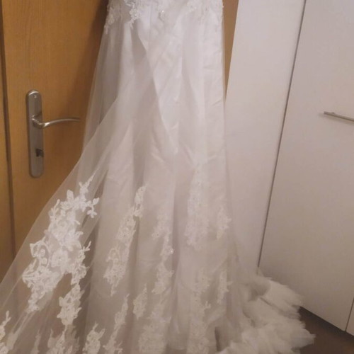 Wedding dress with Swarovski stones like new, white