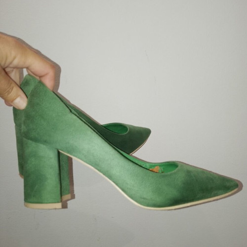 Green suede pumps with wide heel, size 38, like new