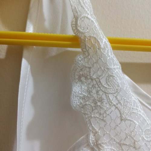 Miss Evelyn set robe and nightgown new, size M, white