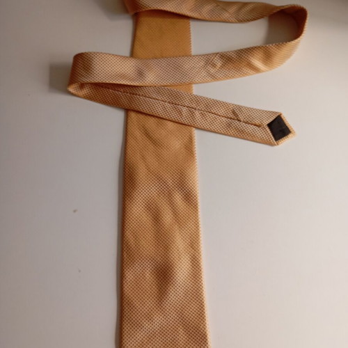 Lanvin silk tie like new, gold cream color