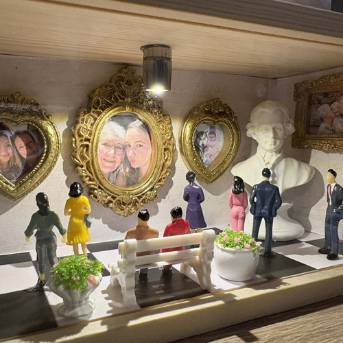 Mini Museum With Your Photos New