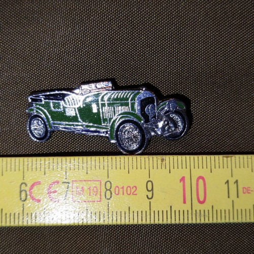 Vintage Bentley 1929 pin used, green retro car