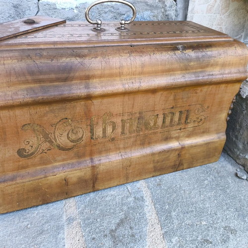 Nothmann Vintage Sewing Machine used, circa 1900, wooden base