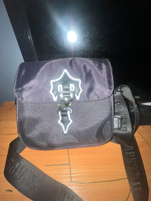 Trapstar black bag like new in excellent condition