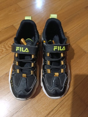 Fila kids athletic shoes like new, size 35, multicolor