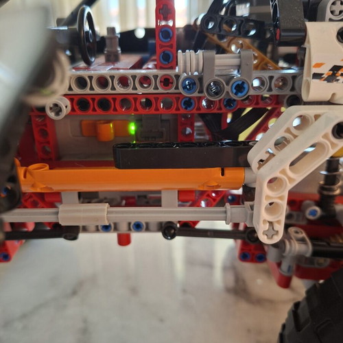 Lego Technic 9398 Crawler collectible set 2012 like new