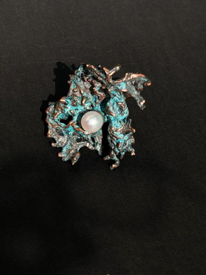 Galvanic art ring with blue patina and natural river pearl new