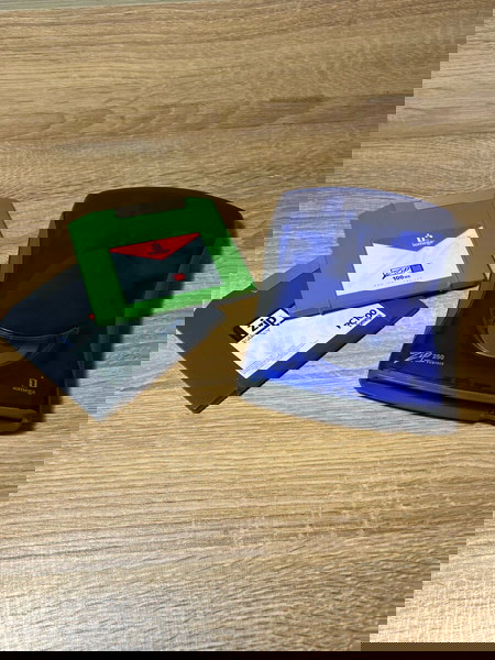 iomega Zip 250 usb powered + 2 100mb discs