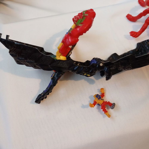 Mighty Max Stings Scorpion Doom Zones series used, complete set