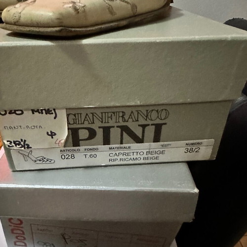 Shoes used, pair sizes 38.5 and 39