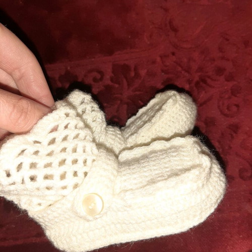 Baby booties handmade like new, crocheted by hand