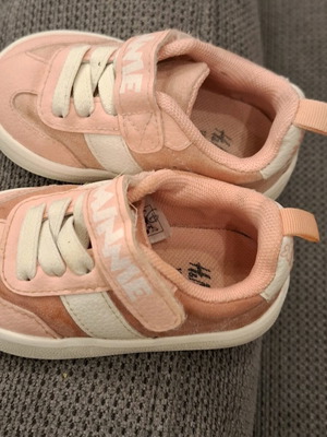 Girl shoes size 19 new
