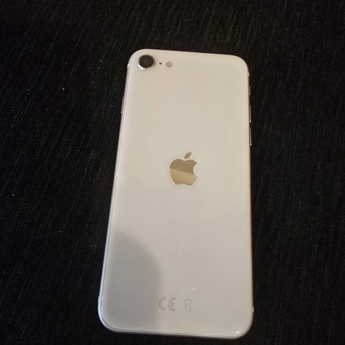 Iphone SE 64GB in excellent condition, white