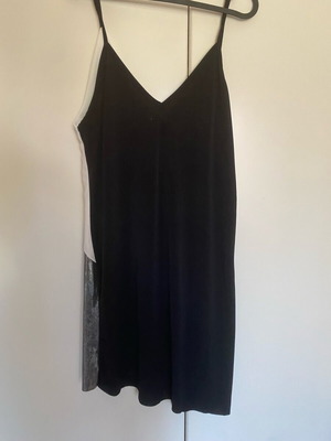 Women's mini evening dress pin up new, three colors, V neckline