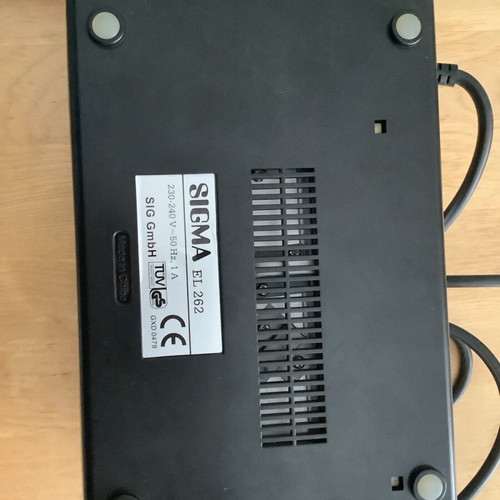 Laminating machine in excellent condition with laminating sheets