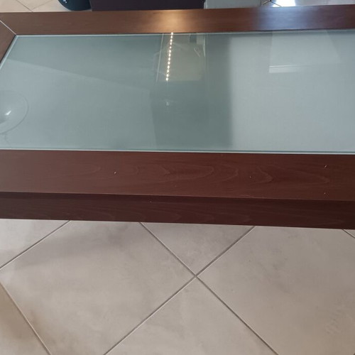 Extendable coffee table
