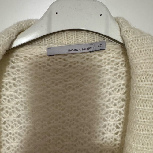 More&More sleeveless knitted vest like new, cream with belt