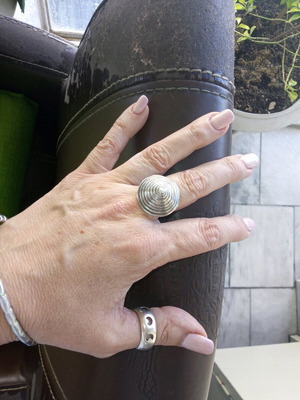 Silver 925 ring with spiral design like new