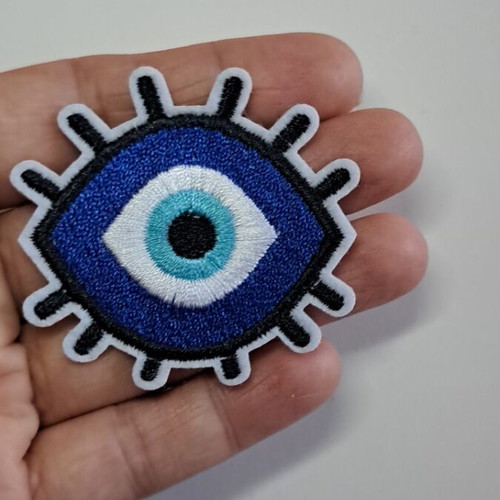 Embroidered eye patch with eyelashes like new, iron-on 5x5 cm