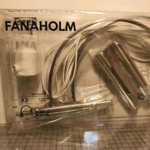 IKEA FANAHOLM lamp new for paintings and artwork