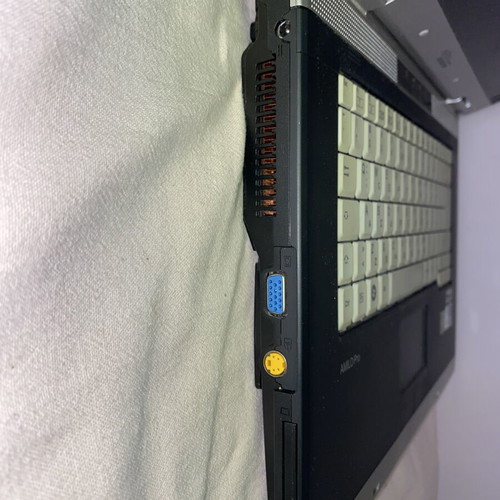 Fujitsu Siemens AMILO Pro V3545 laptop used, model MS2202