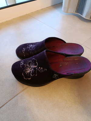 Fly Flot anatomical slippers used, purple, size 39
