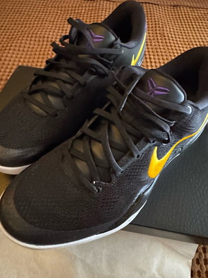 Nike Kobe VIII Protro Lakers Away athletic shoes new, size 44.5, black