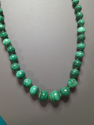 NECKLACE MADE OF AUTHENTIC MALACHITE 53 CENTIMETERS