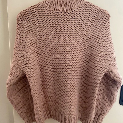 Wool sweater like new, size S, dust pink color