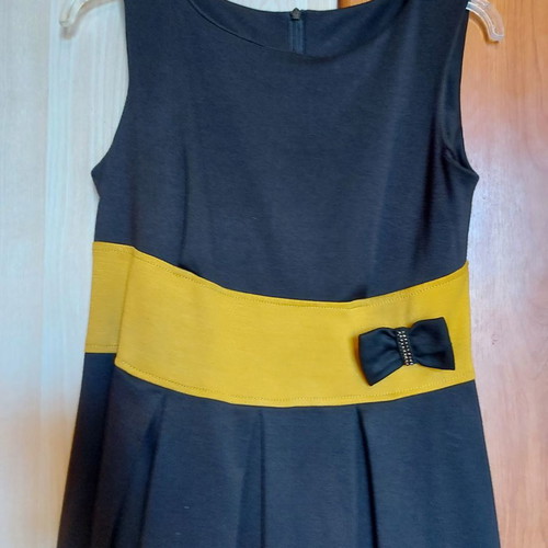 Women's dress used, black with mustard detail, size M-L