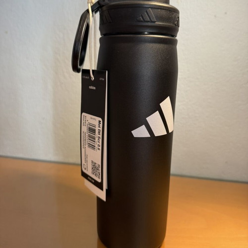 Adidas metal screw bottle 0.6L new, black matte