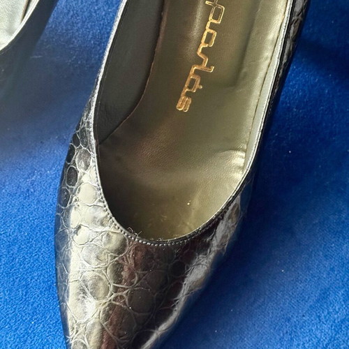 Haralas pumps used black patent leather size 37.5