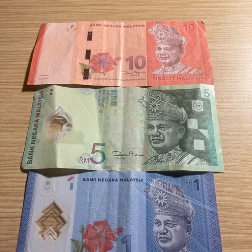 Rare authentic Malaysian banknotes set 10+5+1 new
