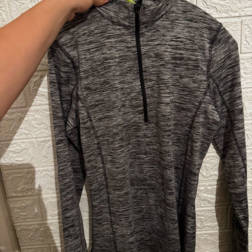 Blouse winter and gymnastic like new, gray size M